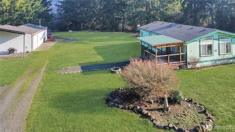 Photo of 838 8 King Road, Winlock, WA 98596 (MLS # 2469984)