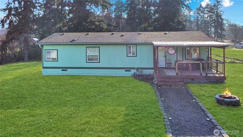 Photo of 838 8 King Road, Winlock, WA 98596 (MLS # 2469984)