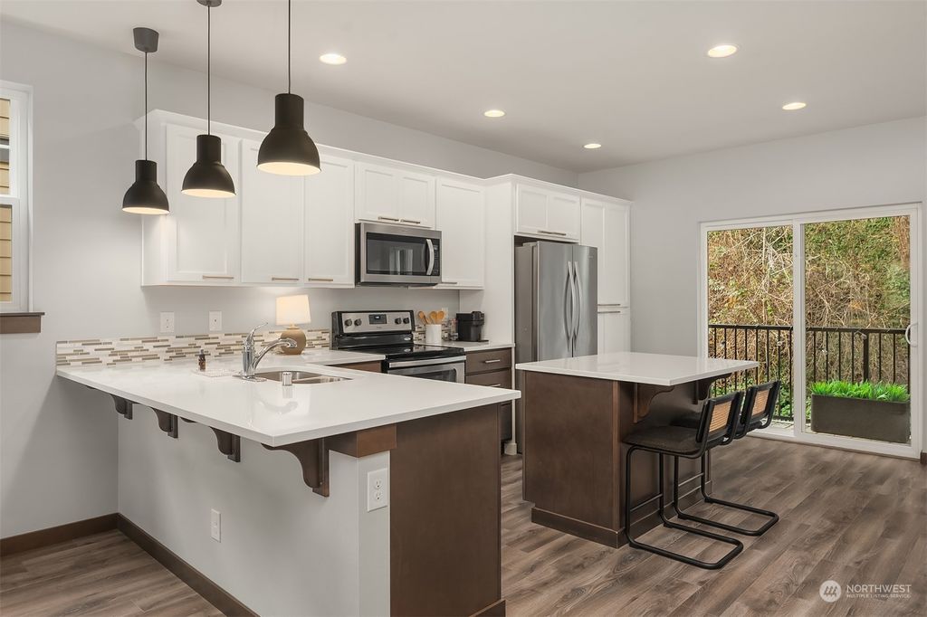 Photo of 7115 27th Avenue SW, Seattle, WA 98106 (MLS # 2329330)