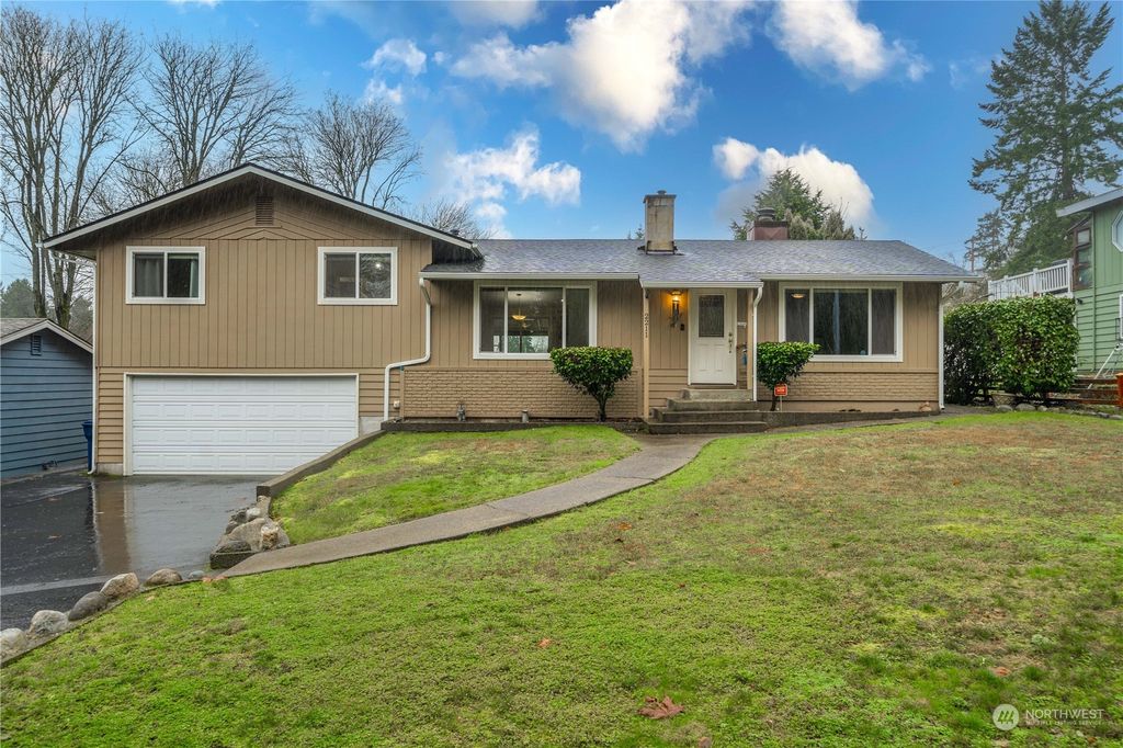 Photo of 2211 SW 346th Street, Federal Way, WA 98023 (MLS # 2192721)