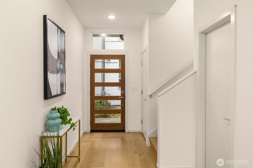 Photo of 9248 17th Avenue SW #A, Seattle, WA 98106 (MLS # 2487994)