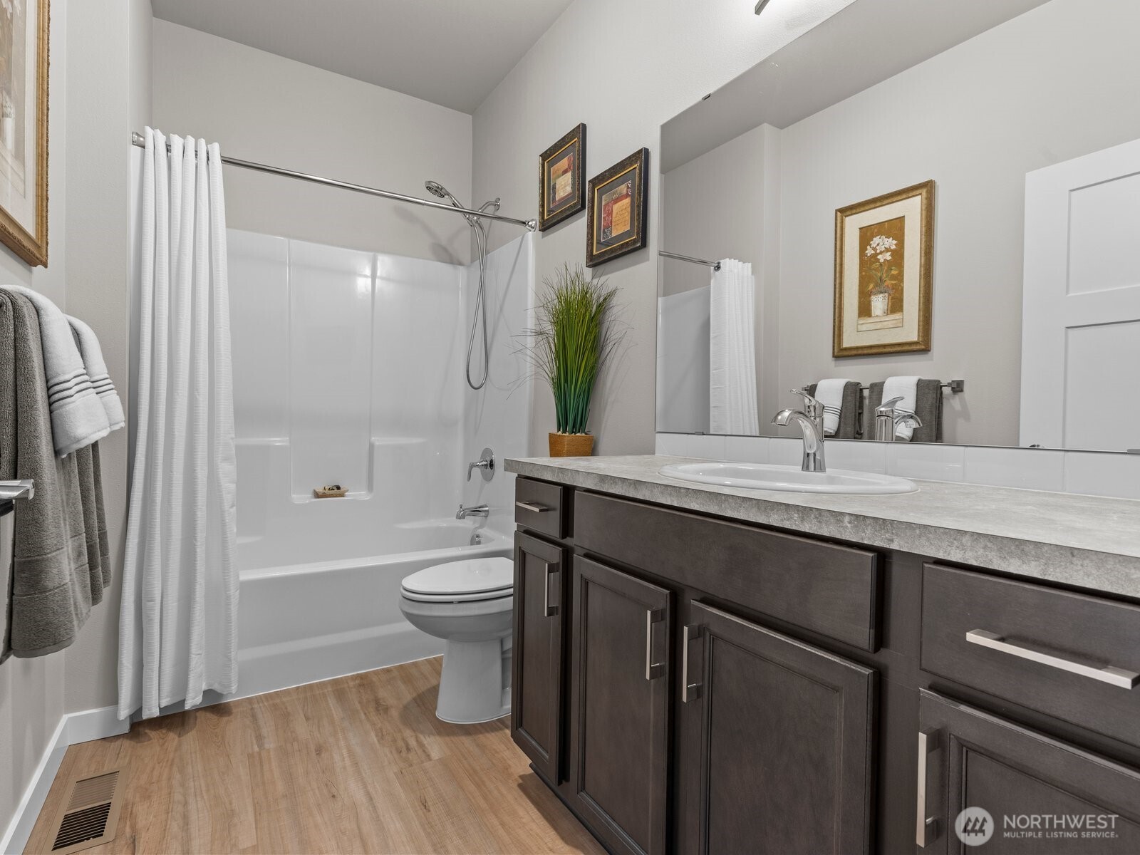 752 Parkland Loop