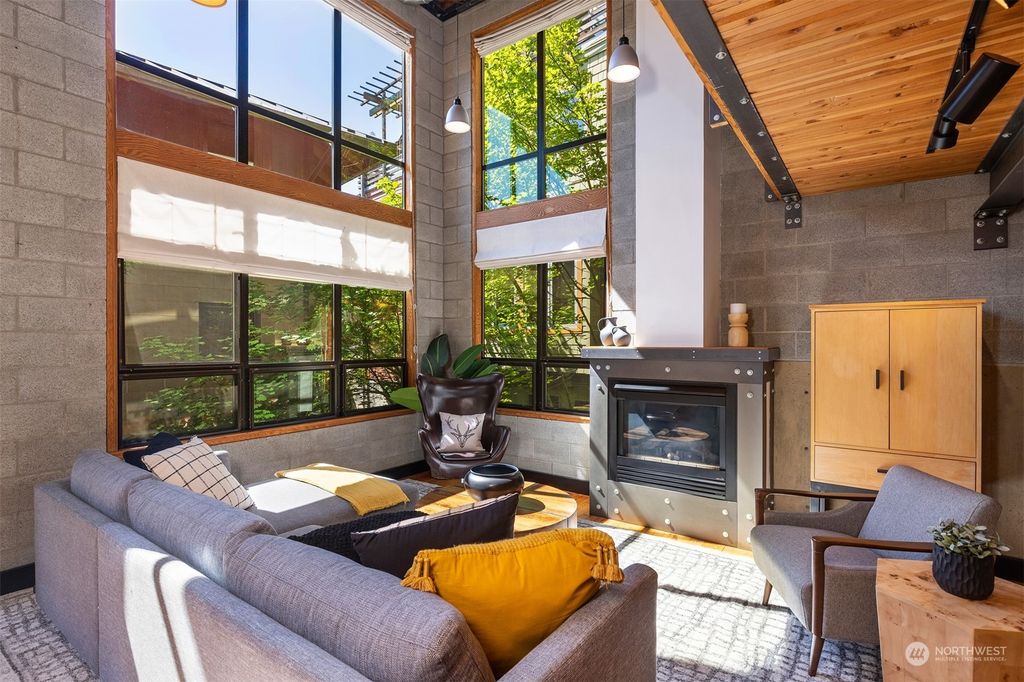 Photo of 3814 Evanston Avenue N #B, Seattle, WA 98103 (MLS # 2077917)