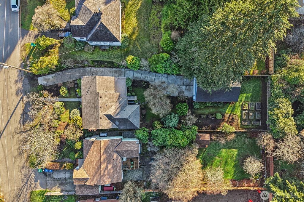 Photo of 10333 Densmore Avenue N, Seattle, WA 98133 (MLS # 2470925)