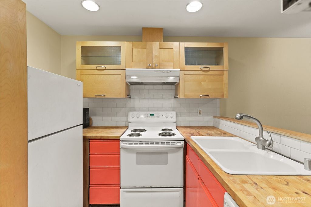 Photo of 211 Summit Avenue E #N108, Seattle, WA 98102 (MLS # 2427251)