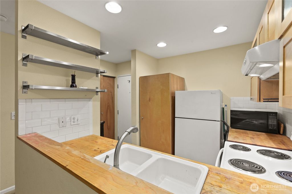 Photo of 211 Summit Avenue E #N108, Seattle, WA 98102 (MLS # 2427251)