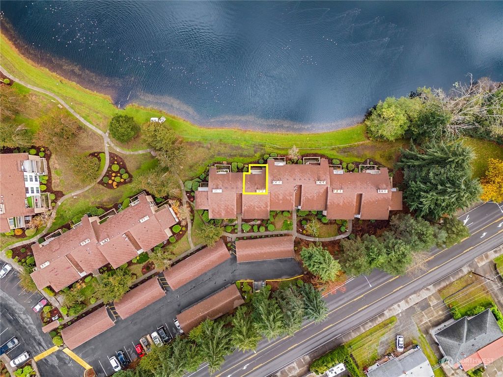 Photo of 1018 S 312th Street #522, Federal Way, WA 98003 (MLS # 2306058)