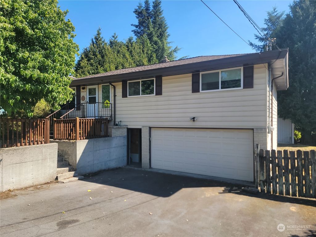 Photo of 14013 SE 200th Street, Kent, WA 98042 (MLS # 2152847)