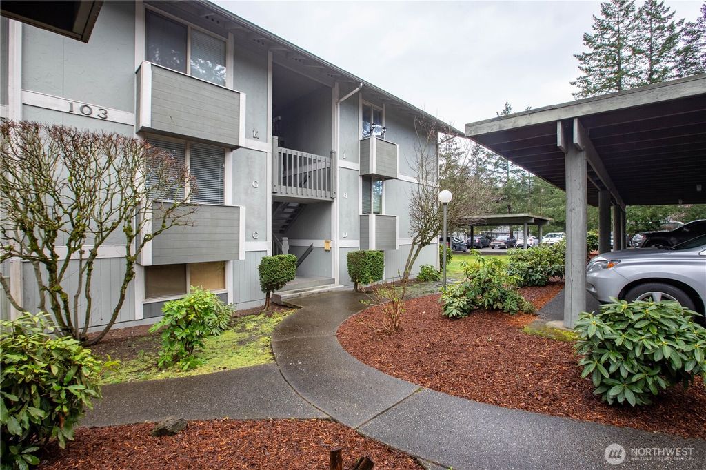 Photo of 103 S 340th Street #G, Federal Way, WA 98003 (MLS # 2497279)