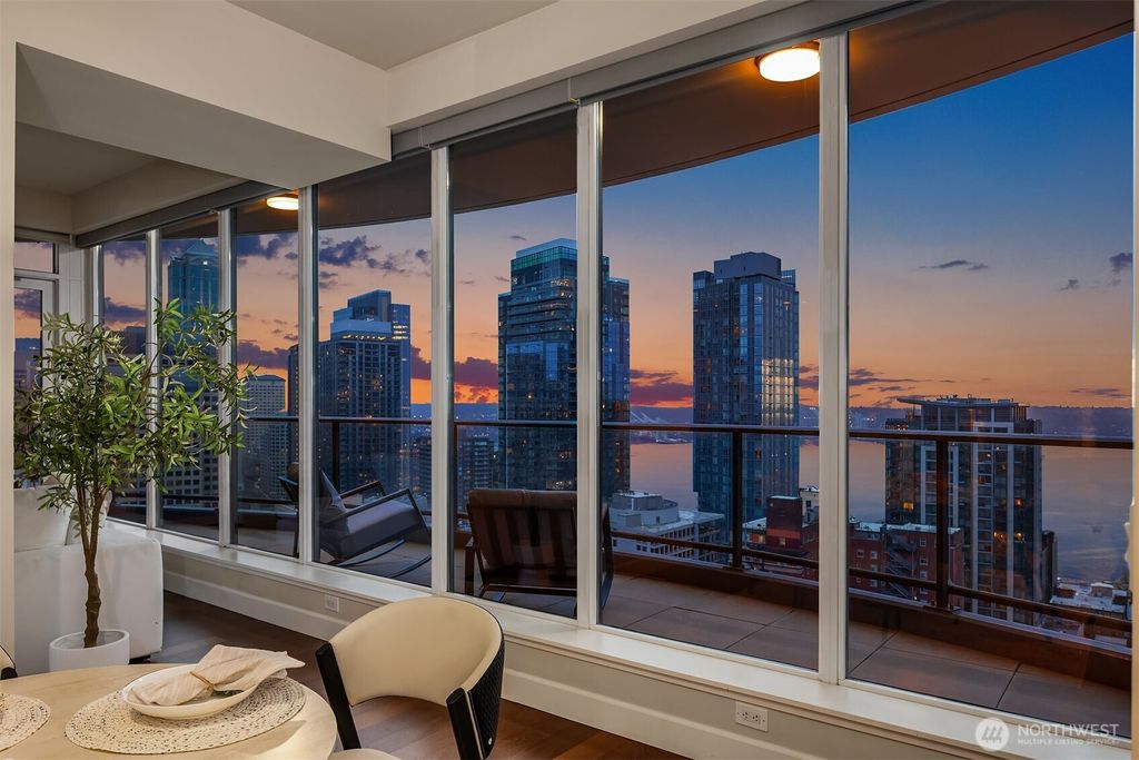 Photo of 1920 4th Avenue #2702, Seattle, WA 98101 (MLS # 2488875)