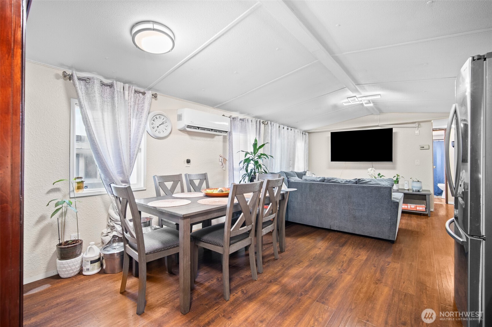 1400 N 30th Street 12