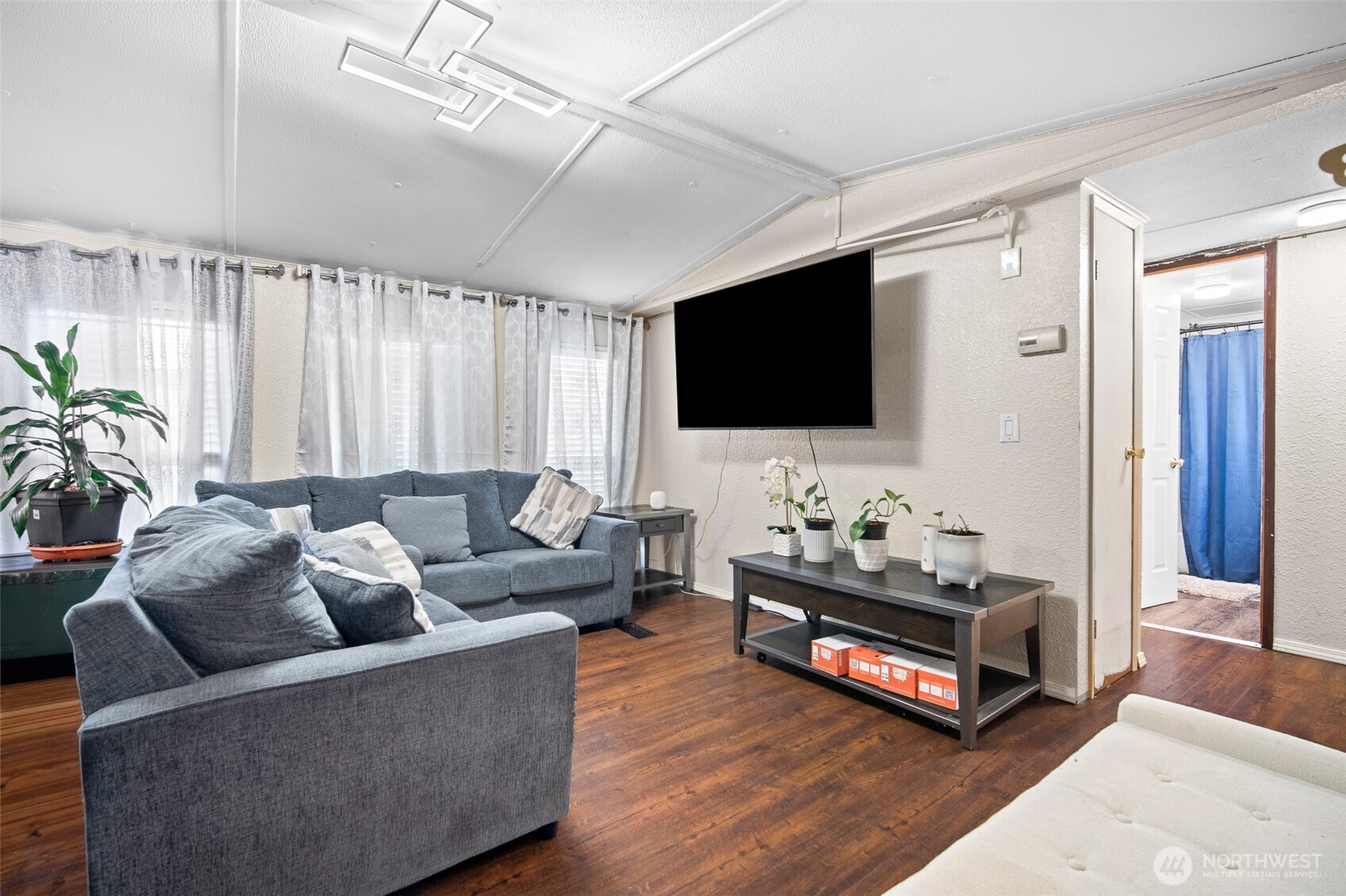 1400 N 30th Street 12