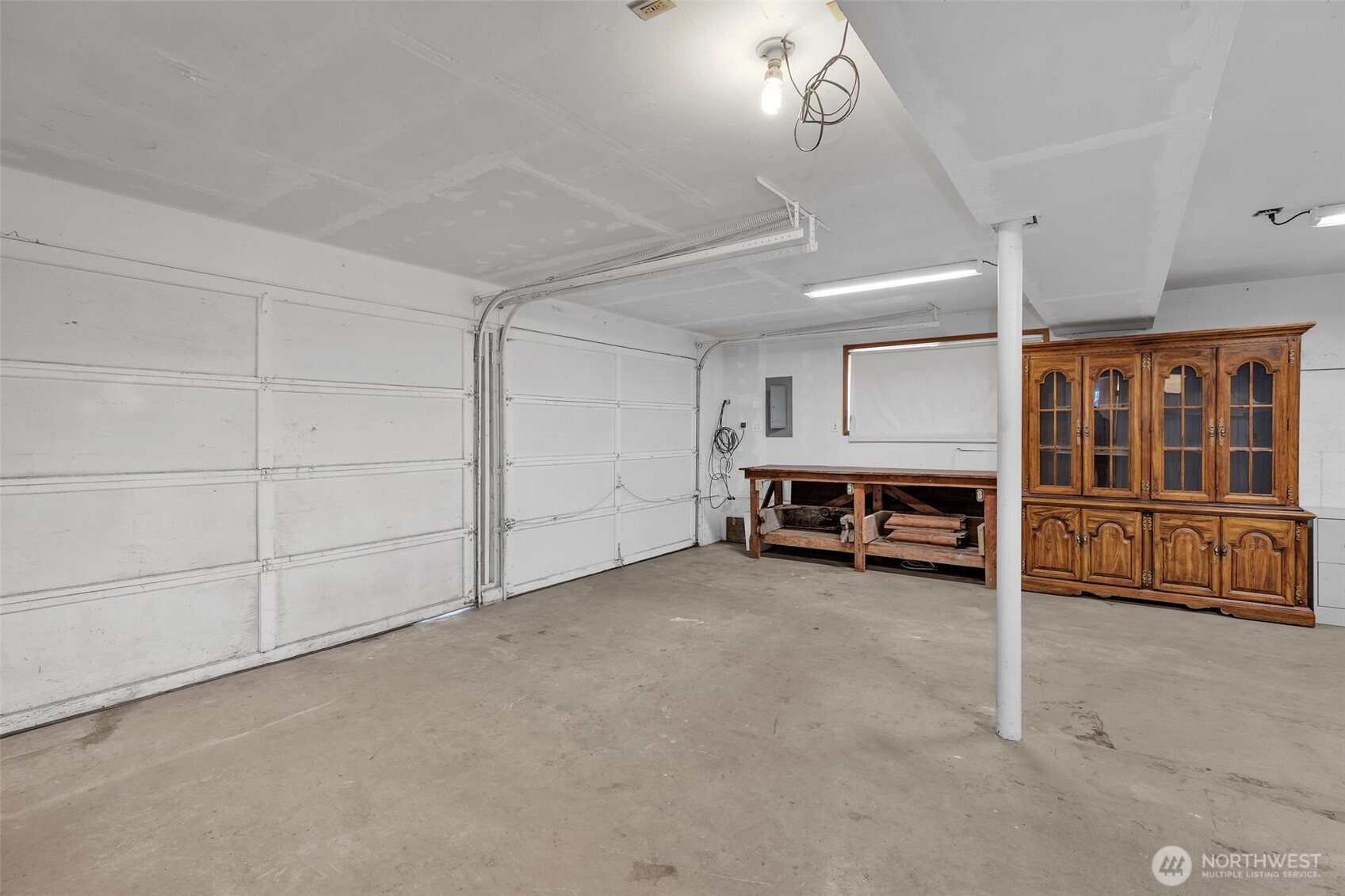 Tacoma, Washington 98422, United States, 3 Bedrooms Bedrooms, ,3 BathroomsBathrooms,Residential,Active,79427