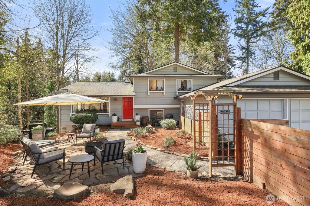 Photo of 19310 89th Place W, Edmonds, WA 98026 (MLS # 2356034)