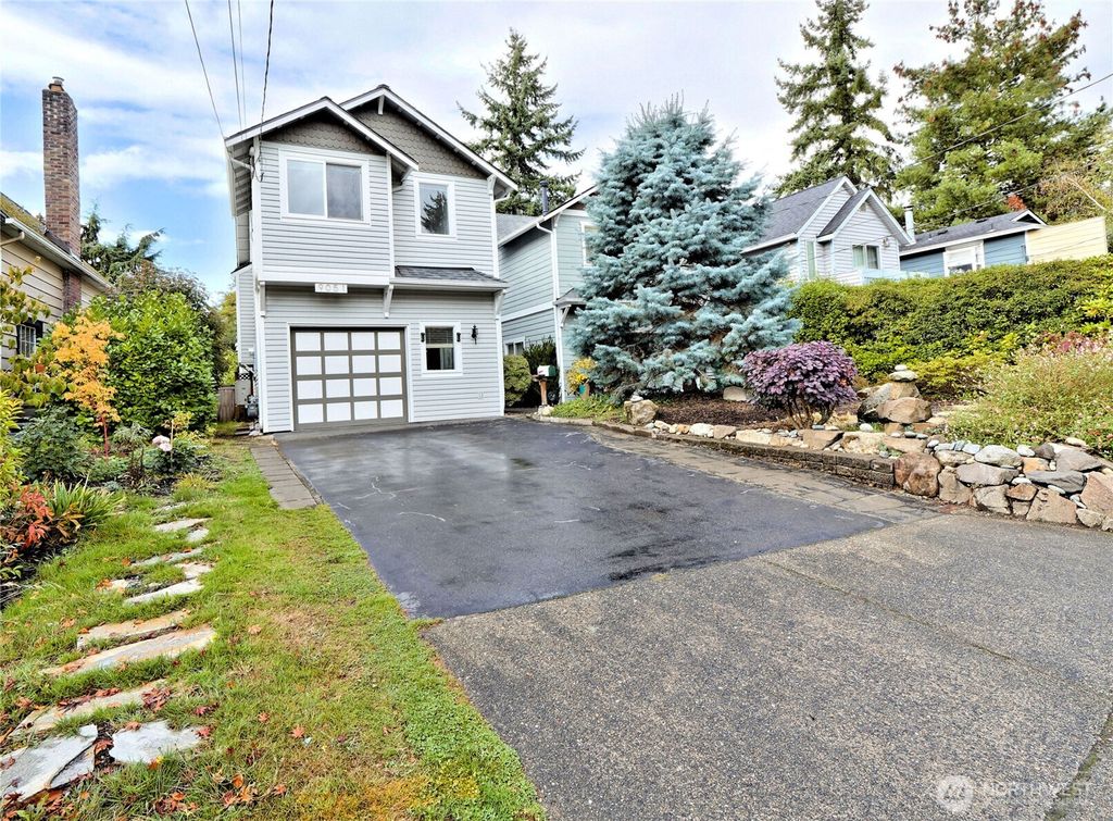 Photo of 9051 Burke Avenue N, Seattle, WA 98103 (MLS # 2441071)