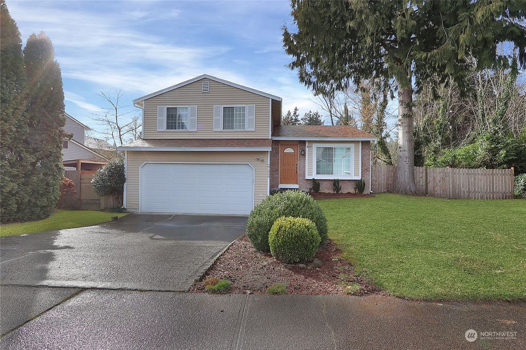 Photo of 27339 137th Avenue SE, Kent, WA 98042 (MLS # 2201957)