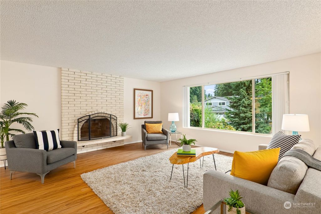 Photo of 13545 127th Avenue NE, Kirkland, WA 98034 (MLS # 2273968)