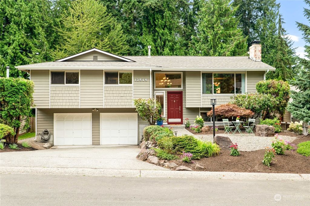 Photo of 13545 127th Avenue NE, Kirkland, WA 98034 (MLS # 2273968)