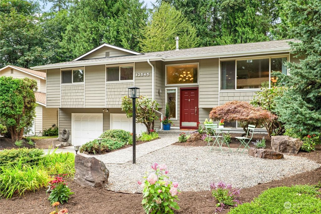 Photo of 13545 127th Avenue NE, Kirkland, WA 98034 (MLS # 2273968)