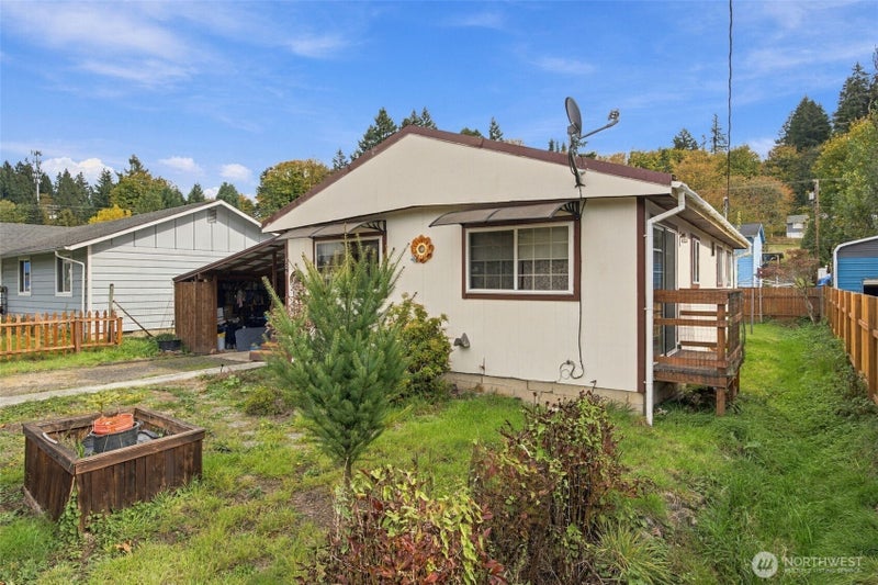 306 SE Front Street