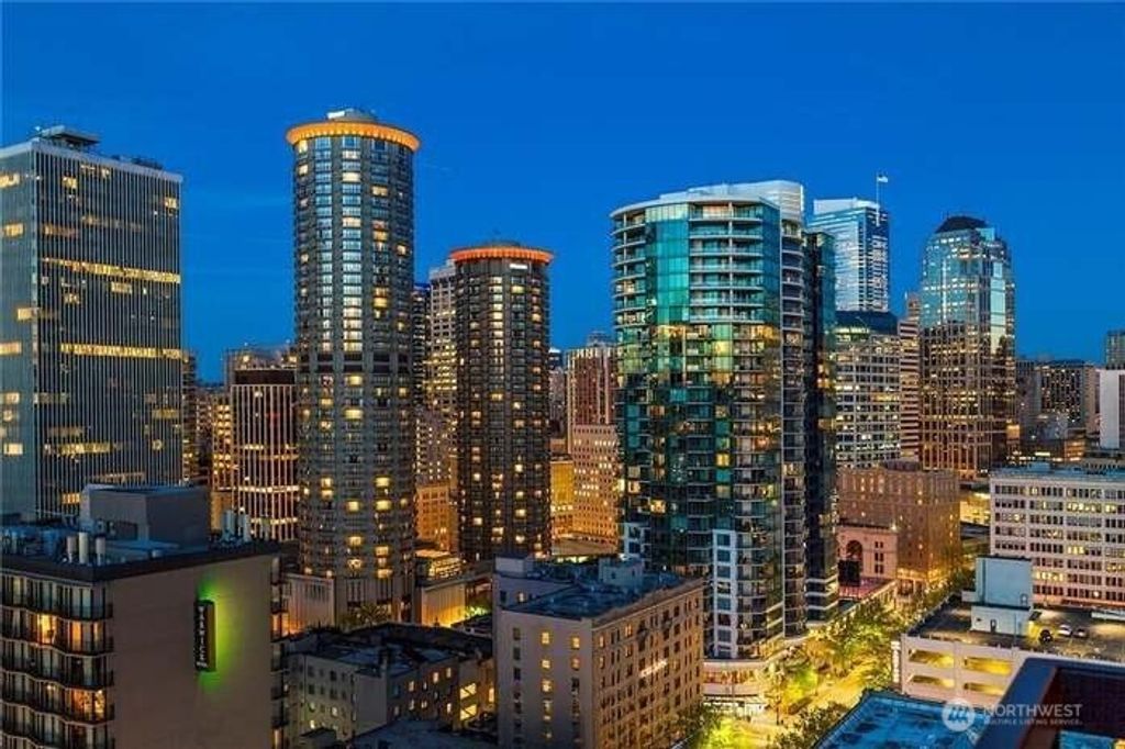 Photo of 2100 3rd Avenue #2206, Seattle, WA 98101 (MLS # 2472751)