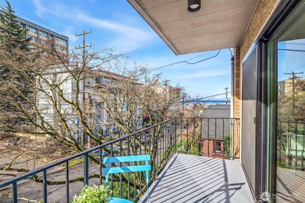 Photo of 601 14th Avenue E #303, Seattle, WA 98112 (MLS # 2343562)