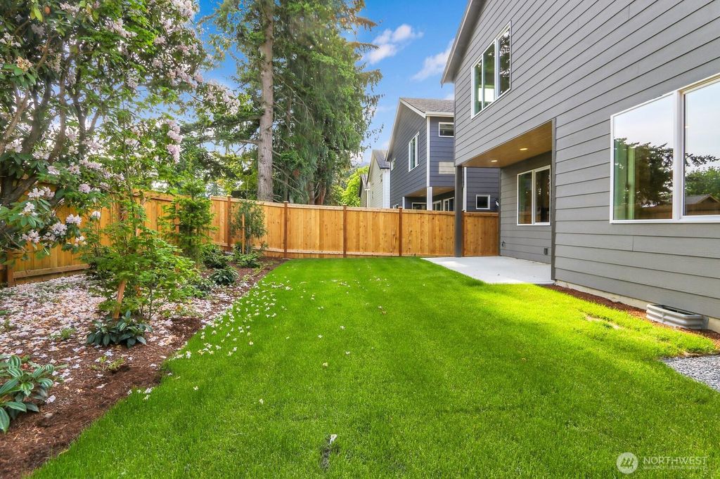 Photo of 14129 15th Avenue W, Lynnwood, WA 98087 (MLS # 2420238)