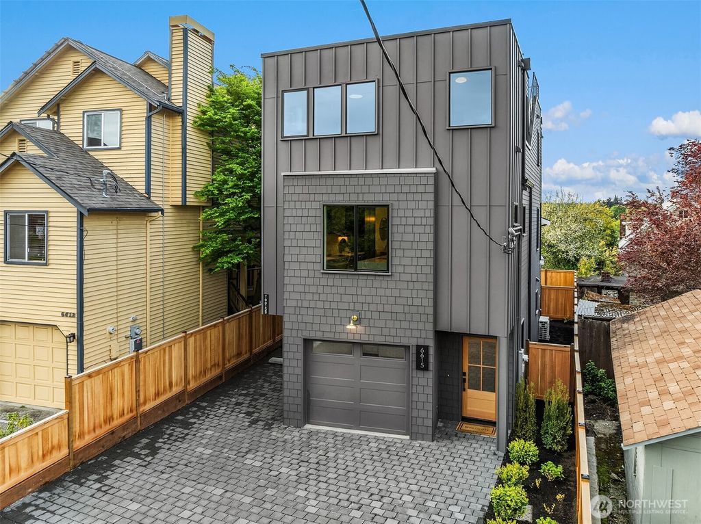 Photo of 6615 Woodlawn Avenue N, Seattle, WA 98103 (MLS # 2341743)