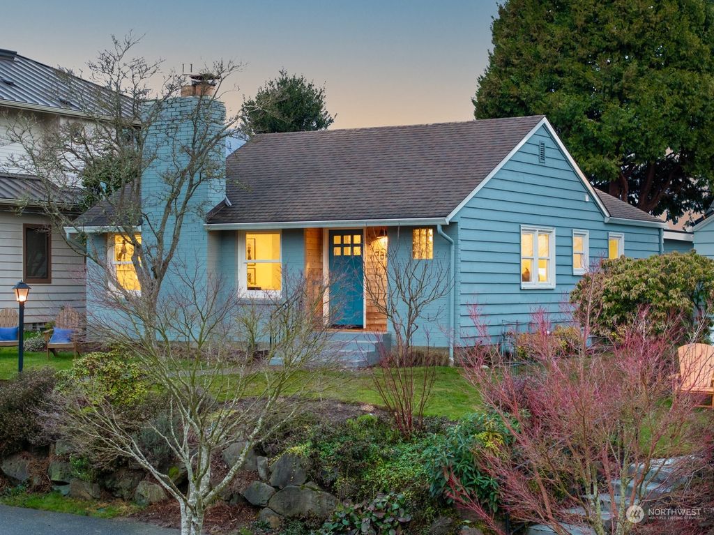 Photo of 7544 31st Avenue NW, Seattle, WA 98117 (MLS # 2194308)