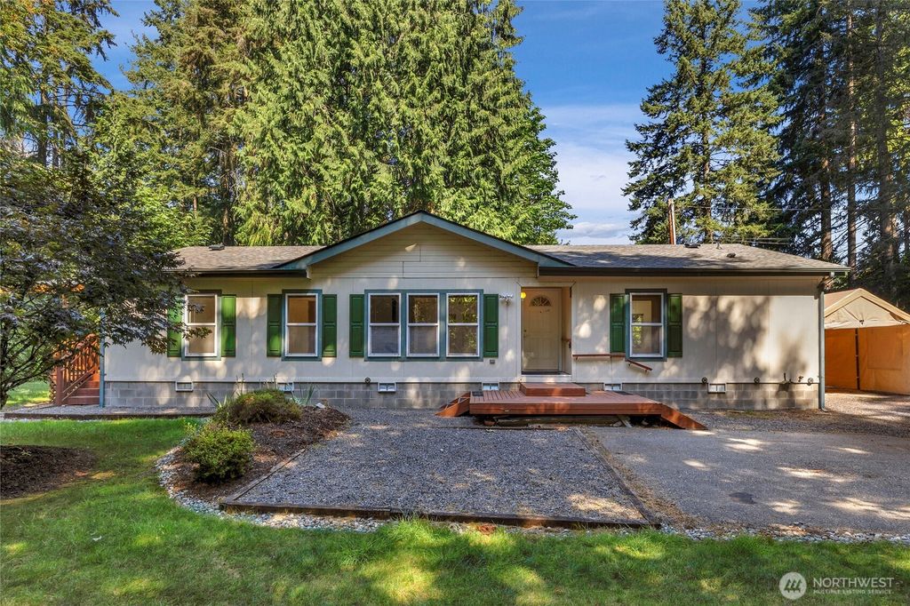 Photo of 22222 49th Avenue SE, Bothell, WA 98021 (MLS # 2441939)