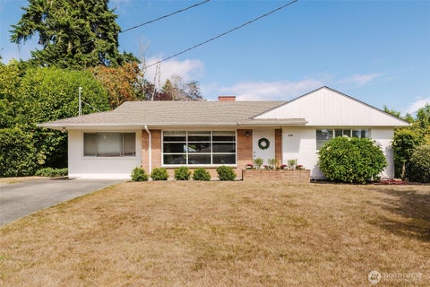 Photo of 2122 NE Sunrise Drive, Bremerton, WA 98310 (MLS # 2576374)