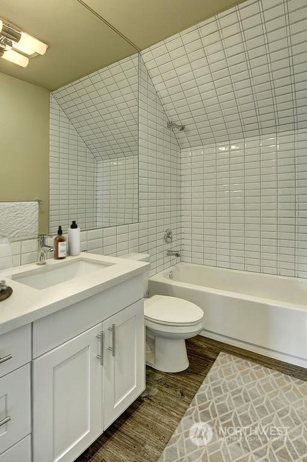 Photo of 2320 E Denny Way, Seattle, WA 98122 (MLS # 2170551)