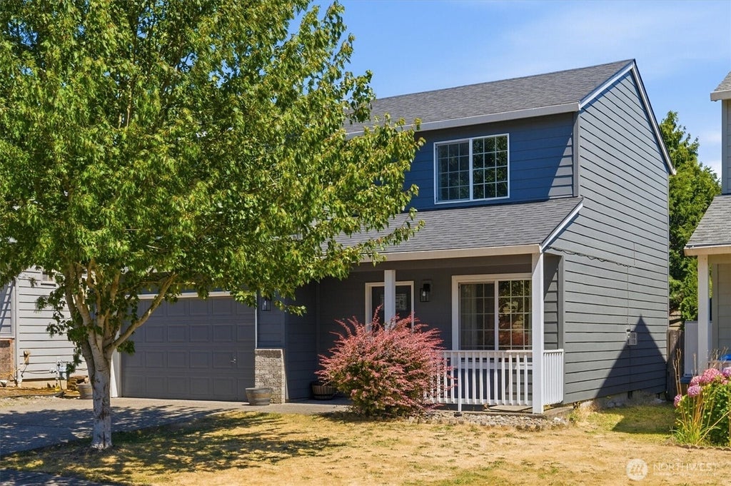 Photo of 16501 NE 12th Court, Ridgefield, WA 98642 (MLS # 2557244)
