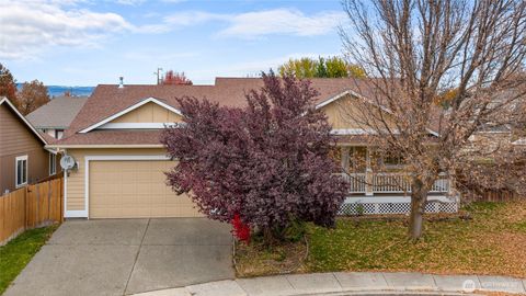 Photo of 515 W Bridgewood Lane, Ellensburg, WA 98926 (MLS # 2451053)
