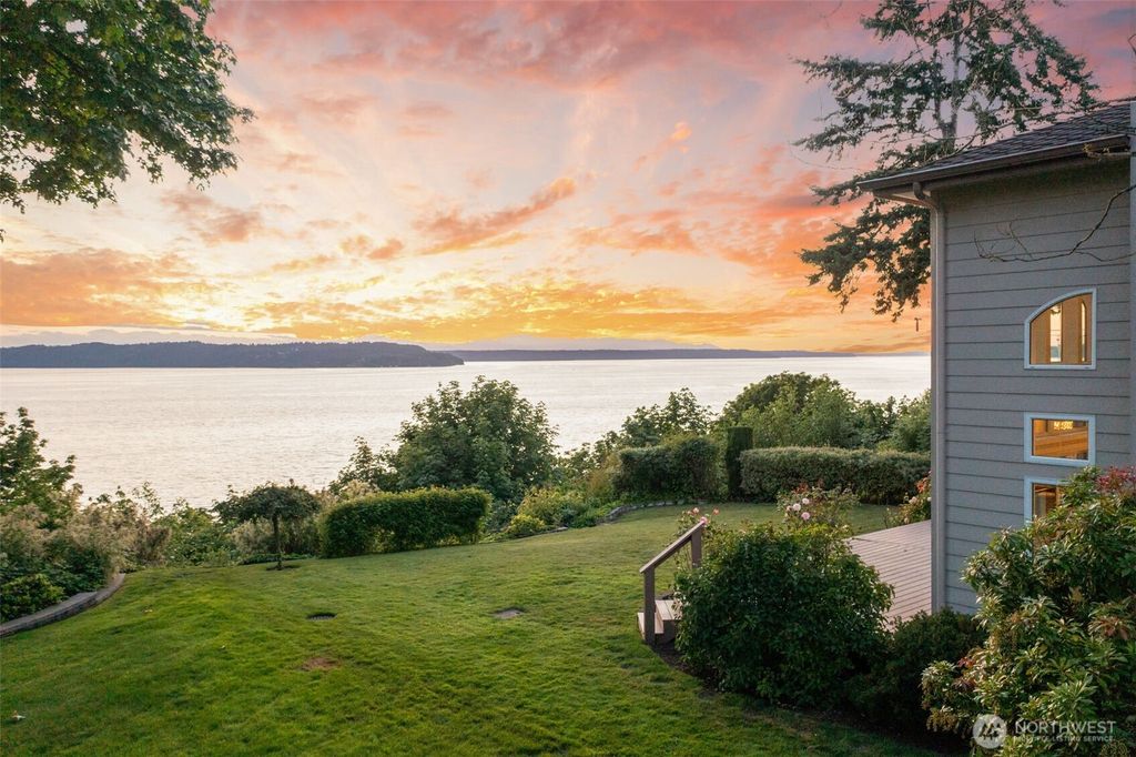 Photo of 26045 Marine View Drive S, Des Moines, WA 98198 (MLS # 2385102)