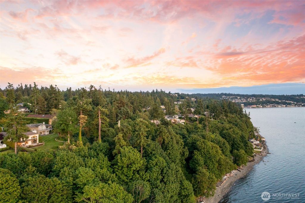 Photo of 26045 Marine View Drive S, Des Moines, WA 98198 (MLS # 2385102)
