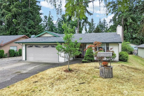 Photo of 3073 Carpenter Hills Loop SE, Lacey, WA 98503 (MLS # 2579143)