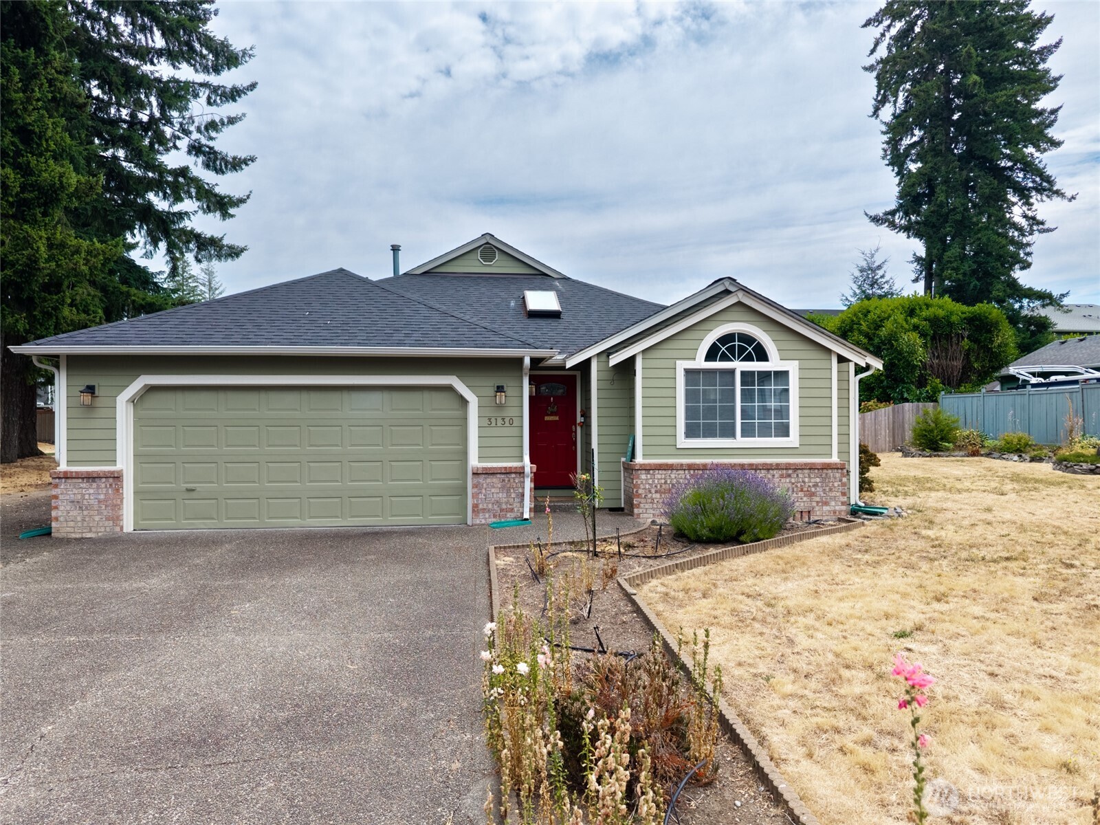 3130 NE Bonanza Court NE