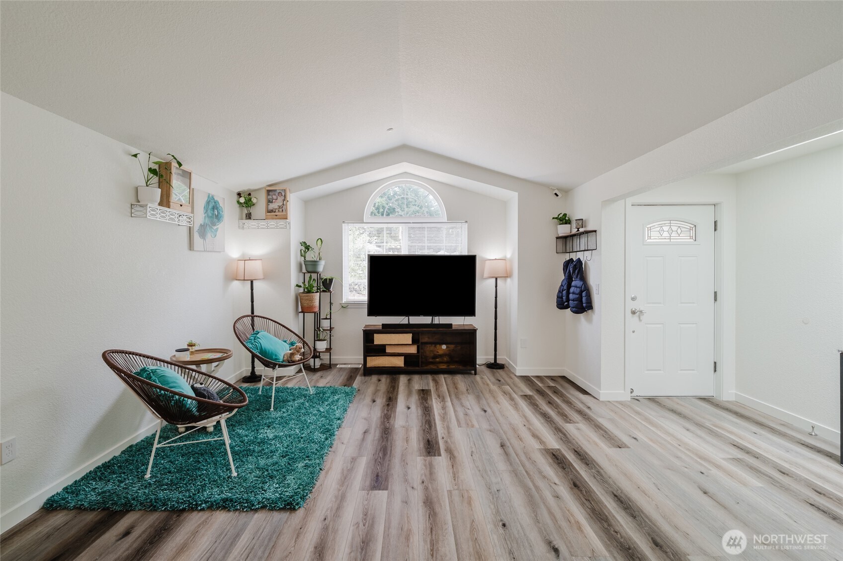 3130 NE Bonanza Court NE