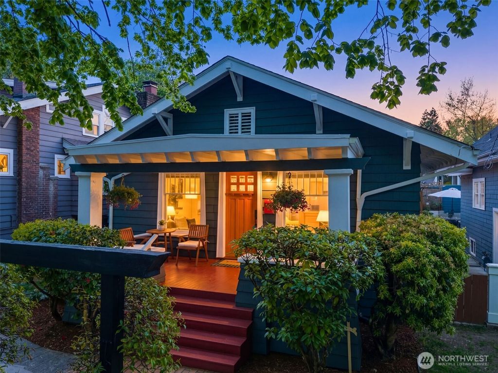 Photo of 1113 NE Ravenna Blvd Blvd, Seattle, WA 98105 (MLS # 2514362)