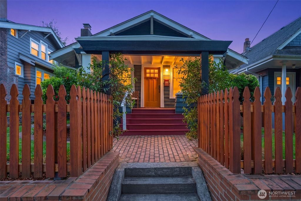 Photo of 1113 NE Ravenna Blvd Blvd, Seattle, WA 98105 (MLS # 2514362)