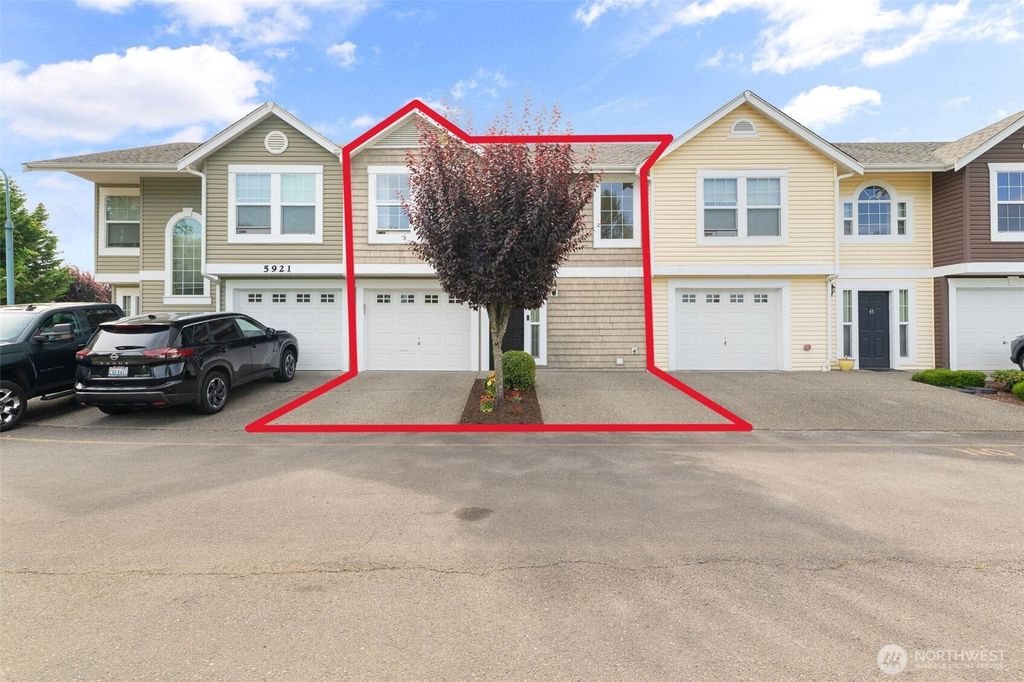 Photo of 5921 111th Street Ct E #44, Puyallup, WA 98373 (MLS # 2556037)