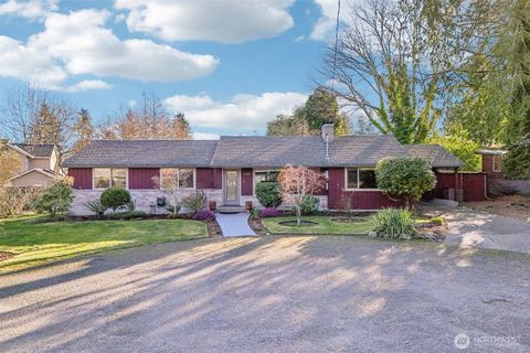 Photo of 11537 Corliss Avenue N, Seattle, WA 98133 (MLS # 2487790)