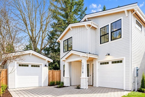 Photo of 10618 NE 54th Lane, Kirkland, WA 98033 (MLS # 2583458)