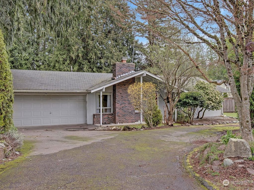 Photo of 7532 126th Avenue NE, Kirkland, WA 98033 (MLS # 2205635)
