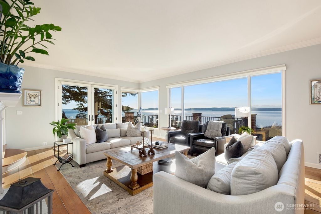 Photo of 2803 Magnolia Boulevard W, Seattle, WA 98199 (MLS # 2486496)