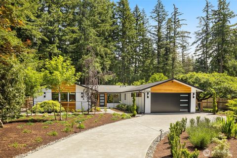 Photo of 3028 249th Avenue SE, Sammamish, WA 98075 (MLS # 2538176)