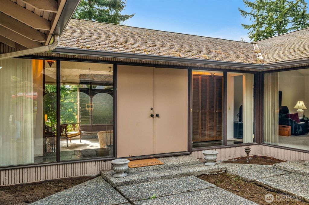 Photo of 5003 125th Avenue SE, Bellevue, WA 98006 (MLS # 2508379)