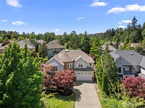 Photo of 813 275th Place SE, Sammamish, WA 98075 (MLS # 2543779)