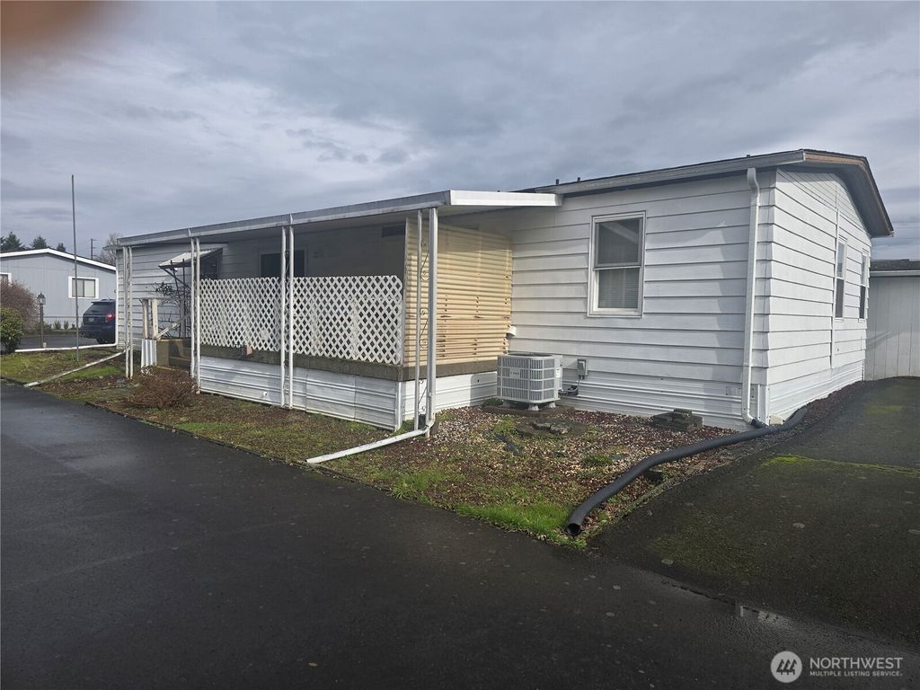 Photo of 1965 Westside Highway #117, Kelso, WA 98626 (MLS # 2492894)